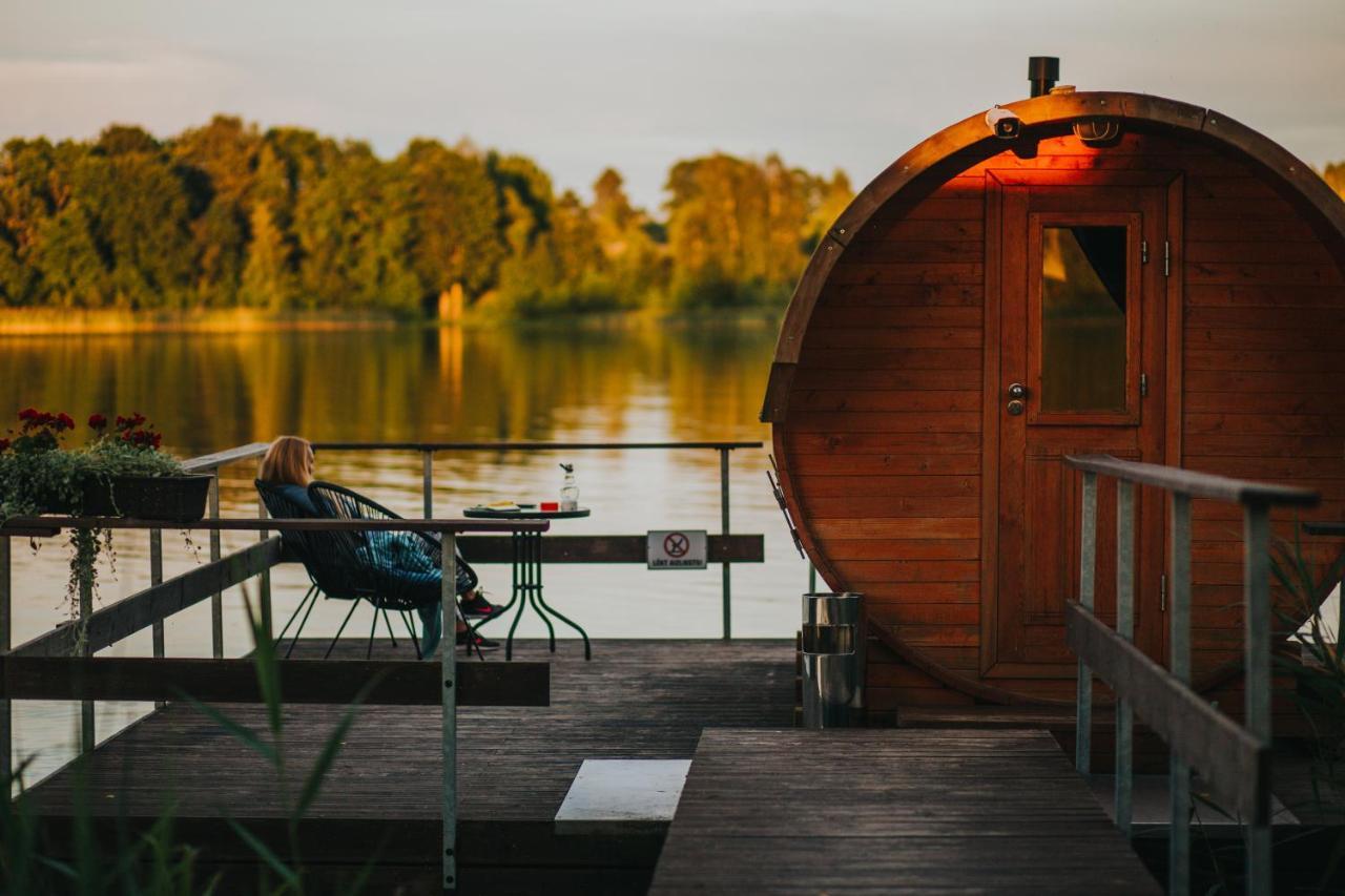 Hotel Ezermala Valdemārpils Exteriér fotografie