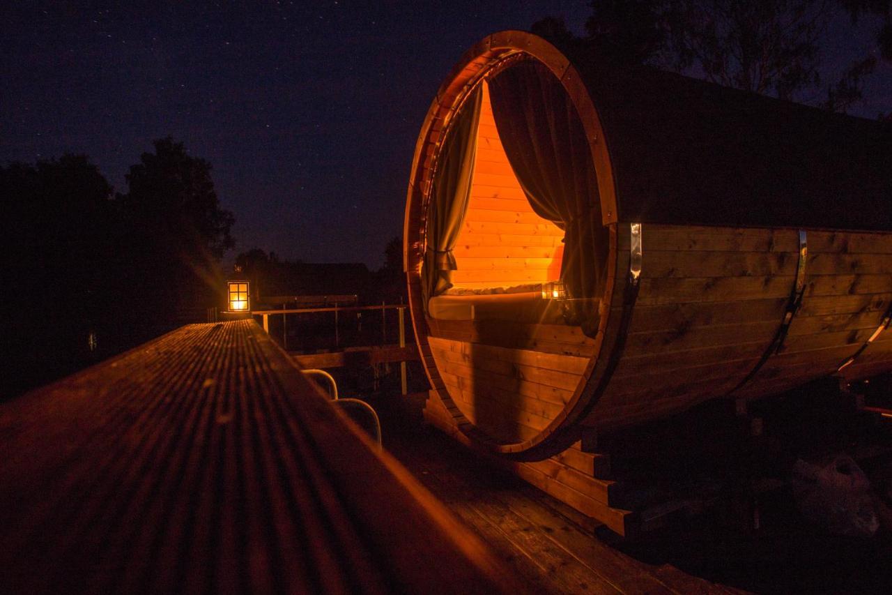 Hotel Ezermala Valdemārpils Exteriér fotografie