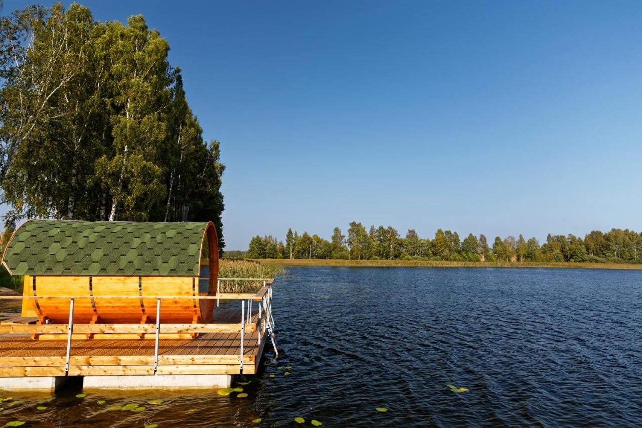 Hotel Ezermala Valdemārpils Exteriér fotografie